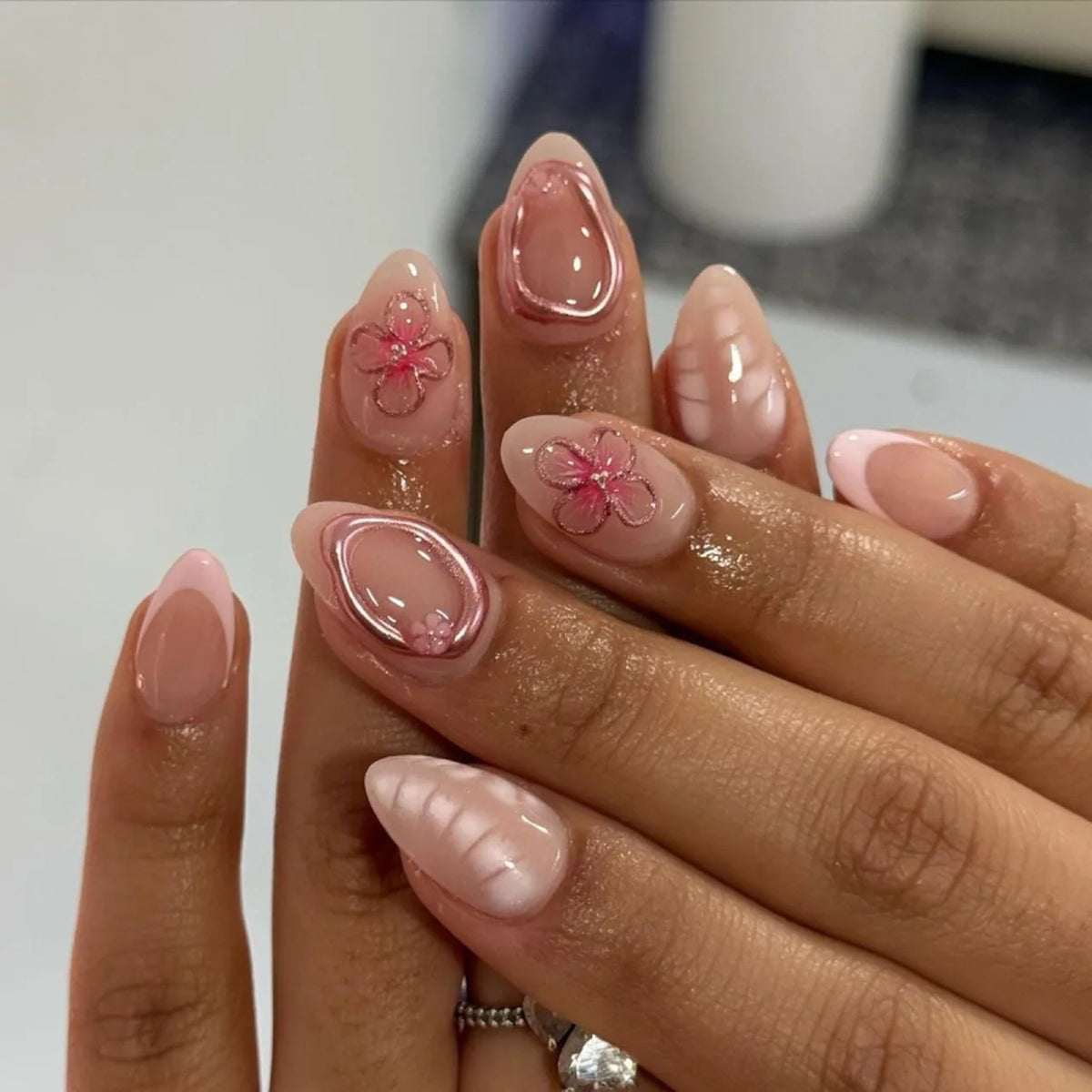 24-Piece Short Almond Pink Smudge Press-On Nails – 3D Flower & Pearl