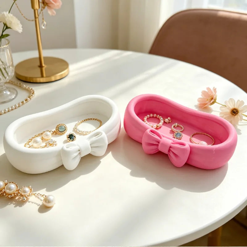 Bow-Shaped Countertop Storage Box