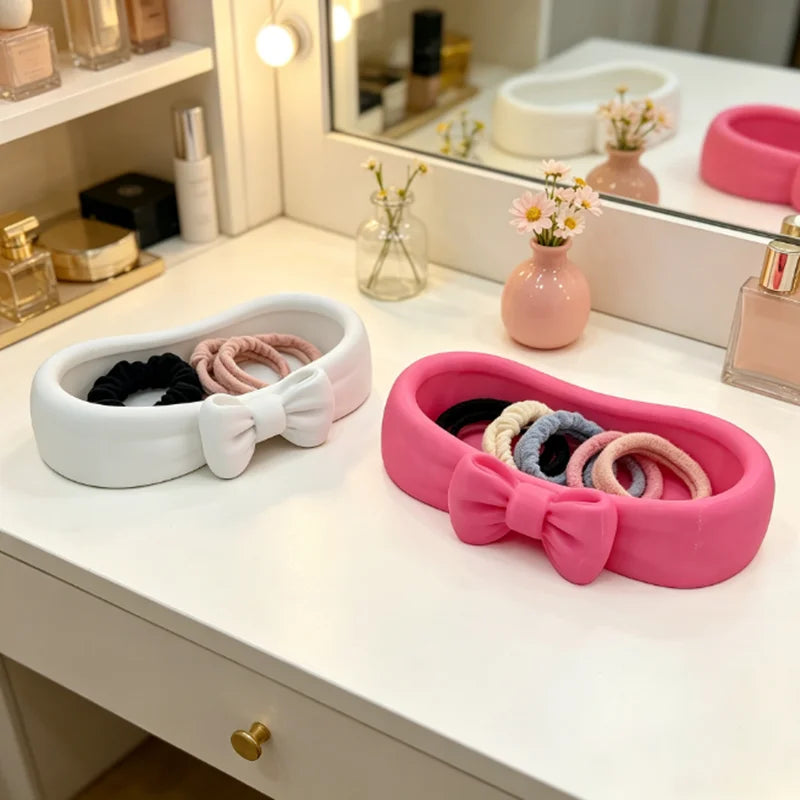 Bow-Shaped Countertop Storage Box